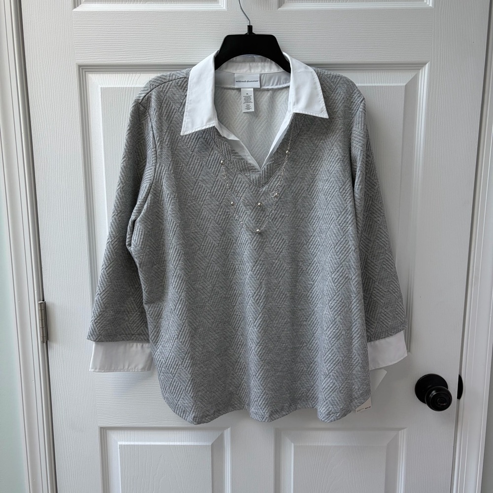 Alfred Dunner Light Gray Jacquard Two in One Top with Necklace XL